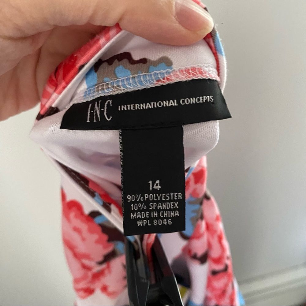NWT INC International Concepts Floral ALine Skirt in White with Coral Pink Roses - Picture 3 of 3